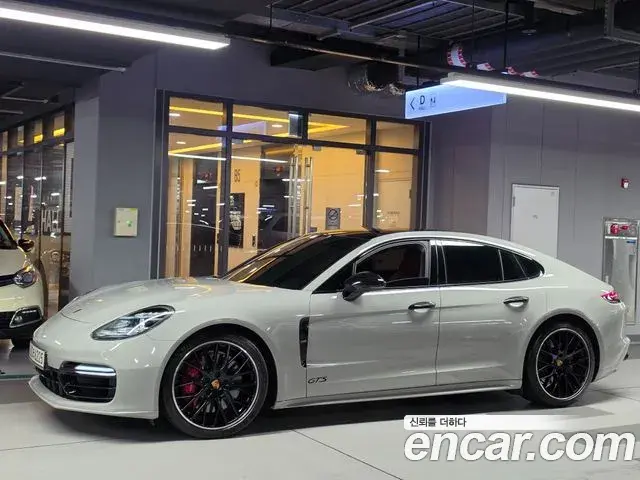 Porsche Panamera 2020 — ფოტო 20/20
