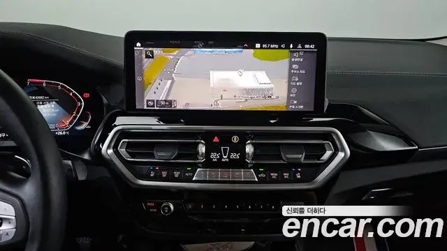 BMW X4 2023 — Photo 13/20