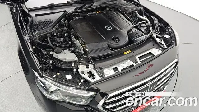 Mercedes-Benz E-Class 2024 — Фото 6/20