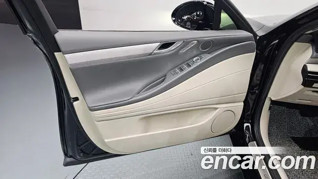 Genesis G80 2025 — Photo 14/32