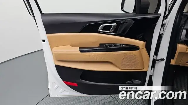 Kia Carnival 2021 — Photo 5/30