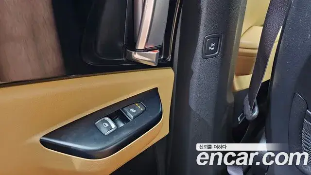 Kia Carnival 2021 — Photo 11/30