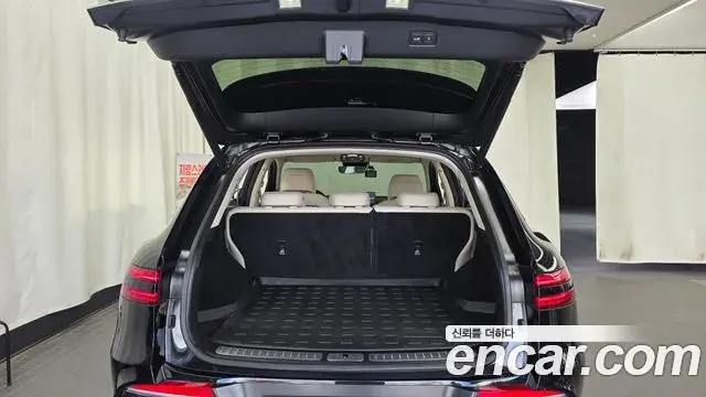 Genesis GV70 2023 — Photo 16/34