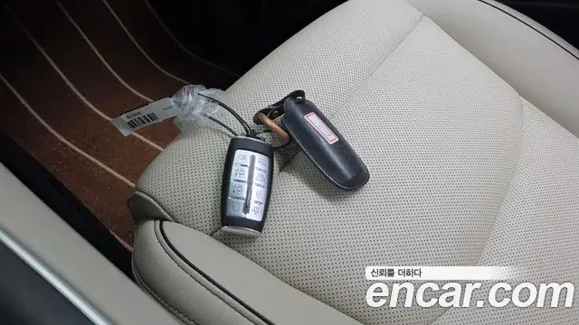 Genesis GV70 2023 — Photo 10/34