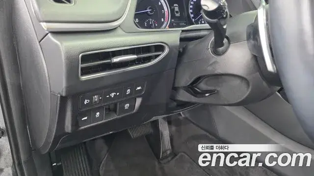 Hyundai Sonata Hybrid 2022 — Şəkil 28/32