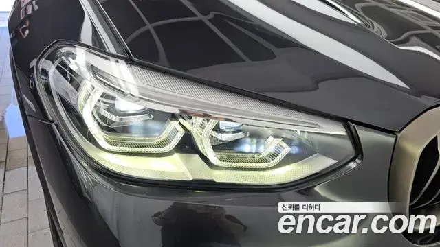 BMW X3 2018 — ფოტო 30/34