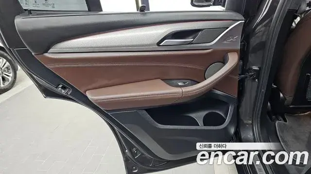 BMW X3 2018 — ფოტო 19/34