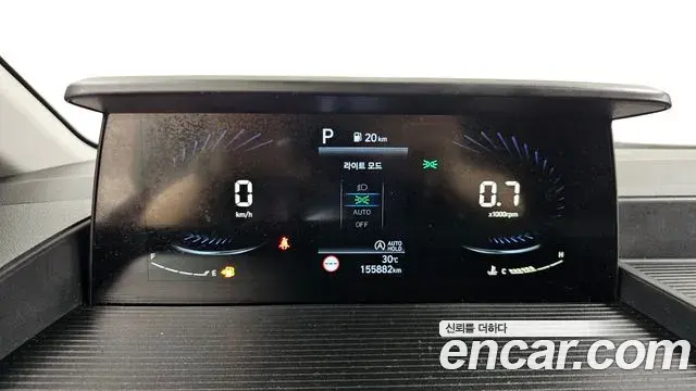 Hyundai Staria 2022 — Фото 8/20