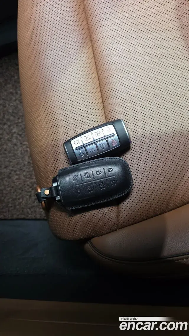 Genesis GV70 2023 — Photo 3/35