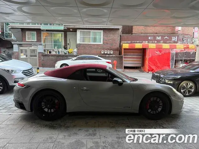 Porsche 911 2022 — Şəkil 7/13