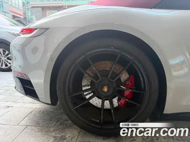 Porsche 911 2022 — Şəkil 5/13
