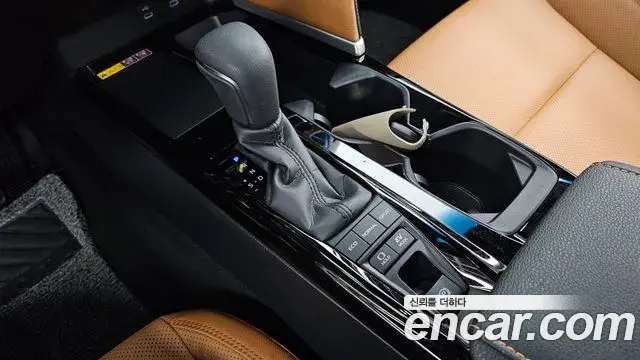 Toyota Camry 2025 — Şəkil 30/33