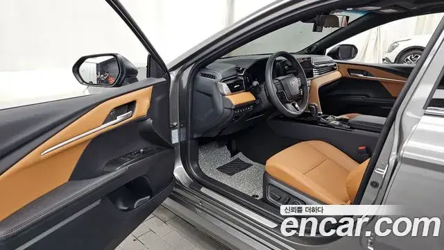 Toyota Camry 2025 — Şəkil 3/33