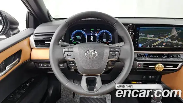 Toyota Camry 2025 — Şəkil 4/33