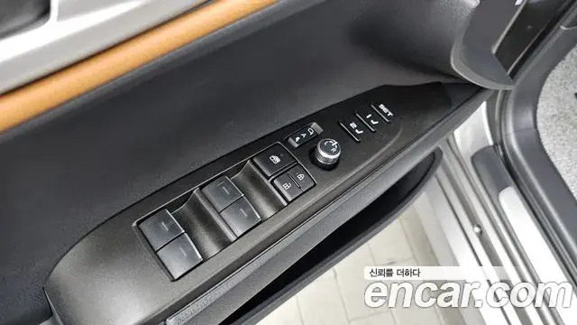Toyota Camry 2025 — Şəkil 10/33