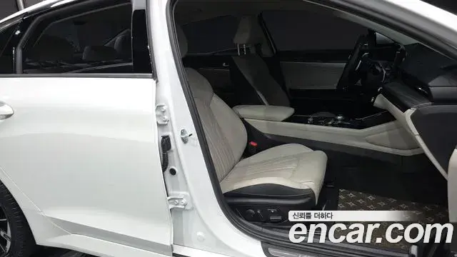 Kia K5 2024 — Şəkil 34/43