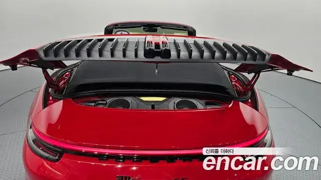 Porsche 911 2021 — Şəkil 28/37