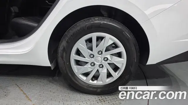 Hyundai The New Avante Hybrid 2021 — Şəkil 1/31