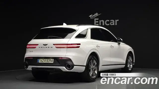 Genesis GV70 2021 — Photo 20/31