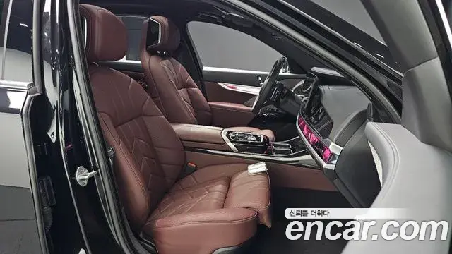 BMW 7 Series 2025 — Photo 18/31