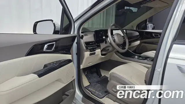 Kia Carnival 2024 — Фото 10/20