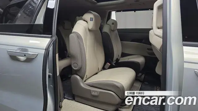 Kia Carnival 2024 — Фото 11/20