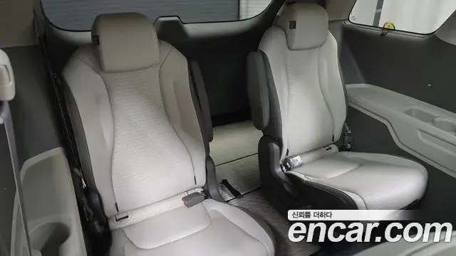 Kia Carnival 2024 — Фото 12/20