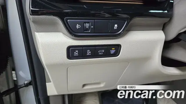 Kia Carnival 2024 — Photo 28/39