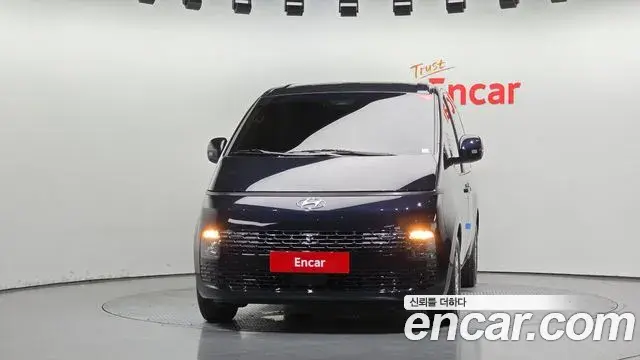 Hyundai Staria 2023 — Фото 3/20
