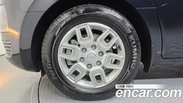 Hyundai Staria 2023 — Фото 5/20