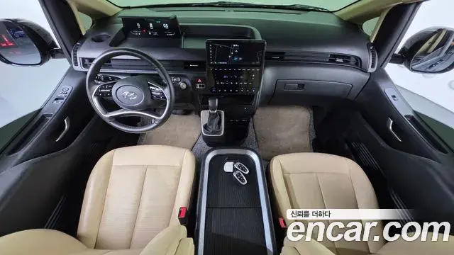 Hyundai Staria 2023 — Фото 7/20