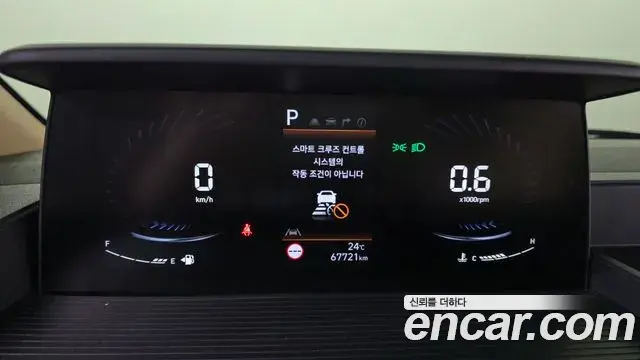 Hyundai Staria 2023 — Фото 8/20