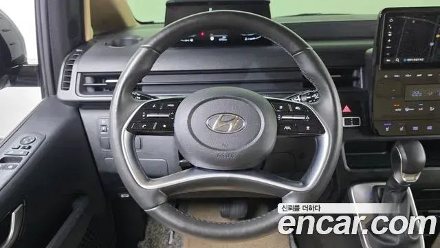 Hyundai Staria 2023 — Фото 14/20