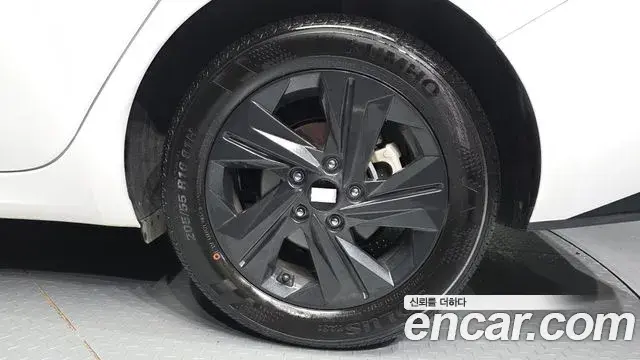 Hyundai The New Avante Hybrid 2023 — ფოტო 27/30