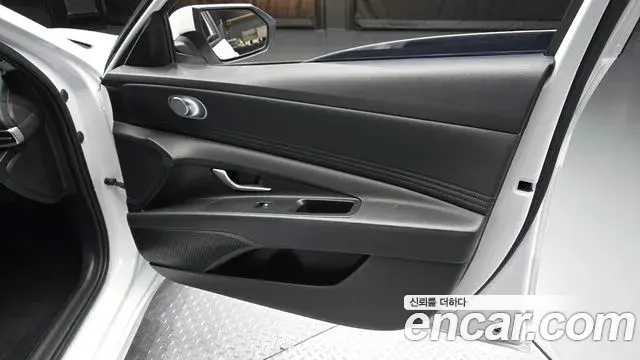 Hyundai The New Avante Hybrid 2023 — ფოტო 16/30