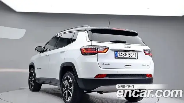 Jeep Compass 2022 — Photo 16/20