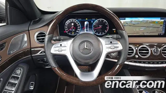 Mercedes-Benz S-Class 2018 — Photo 28/40