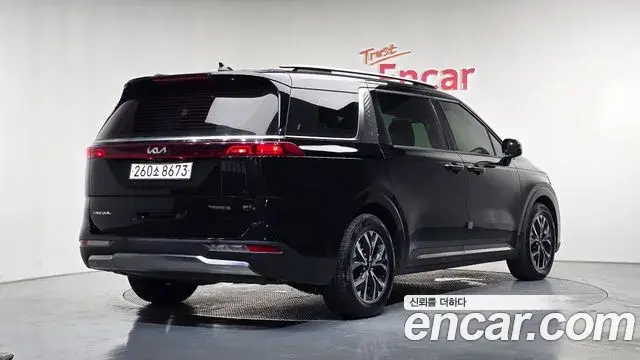 Kia Carnival 2022 — Şəkil 27/30