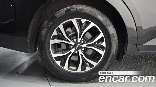 Kia Carnival 2022 — Şəkil 8/30