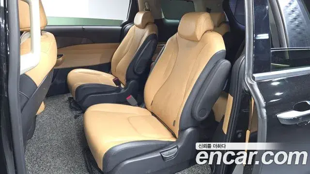 Kia Carnival 2022 — Şəkil 30/30