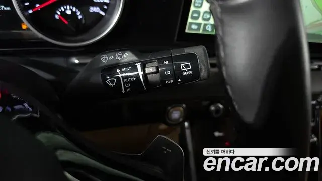 Kia Carnival 2022 — Şəkil 11/30