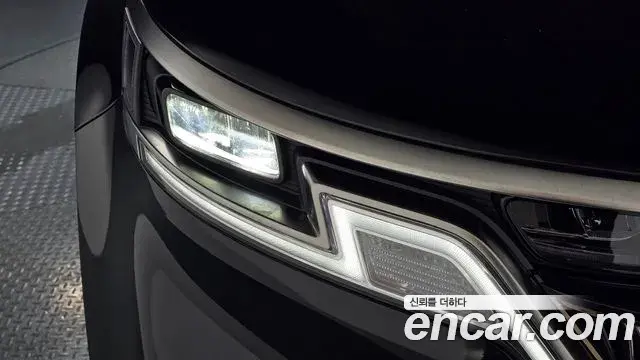 Kia Carnival 2022 — Şəkil 26/30