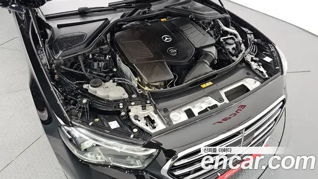 Mercedes-Benz E-Class 2024 — Фото 6/20