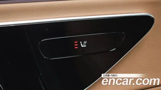 Mercedes-Benz E-Class 2024 — ფოტო 18/32