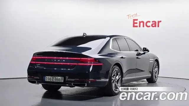 Genesis G90 2022 — ფოტო 16/20