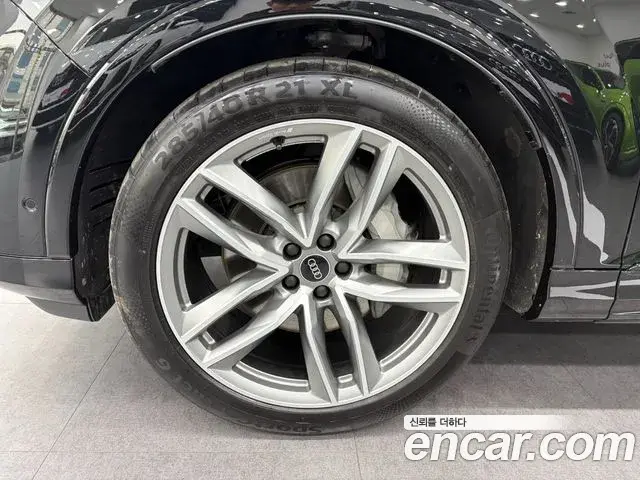 Audi Q7 2025 — ფოტო 13/20