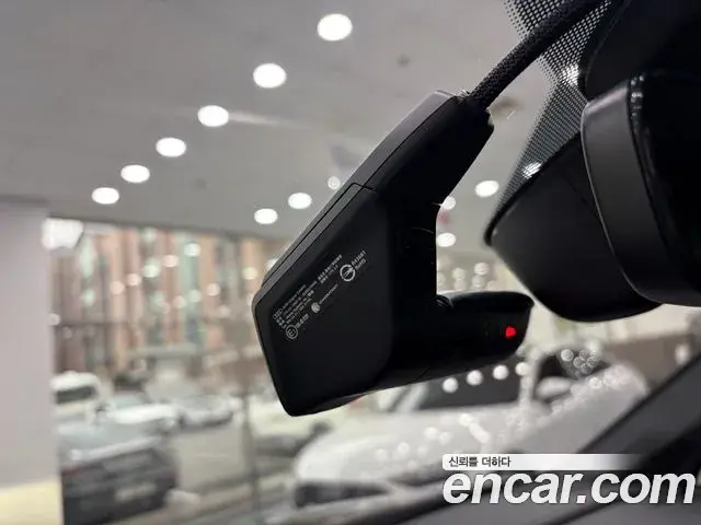 Audi Q7 2025 — ფოტო 15/20