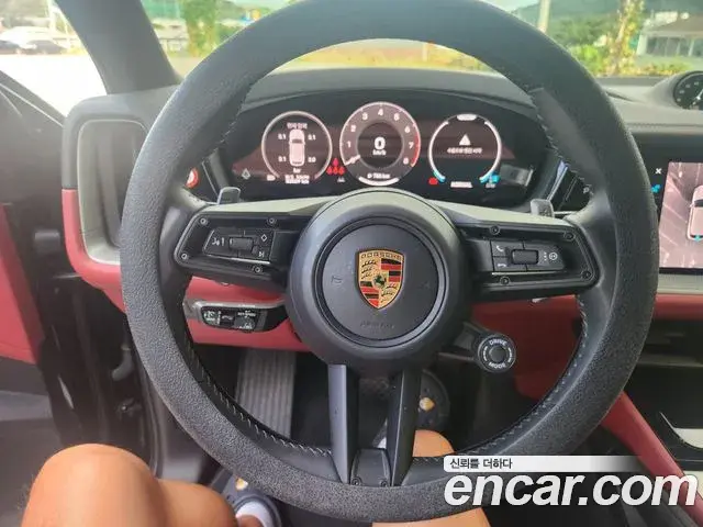 Porsche Cayenne 2024 — Photo 18/20
