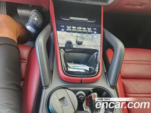 Porsche Cayenne 2024 — Photo 11/20