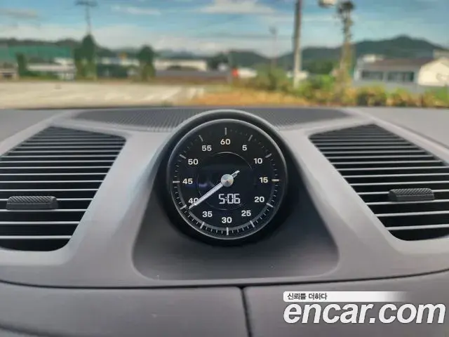 Porsche Cayenne 2024 — Photo 7/20